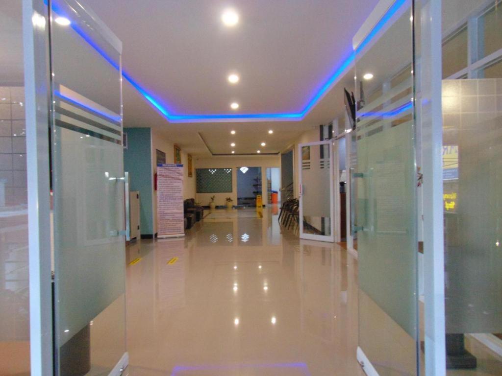 Arya Hotel Syariah Маяленгка Экстерьер фото